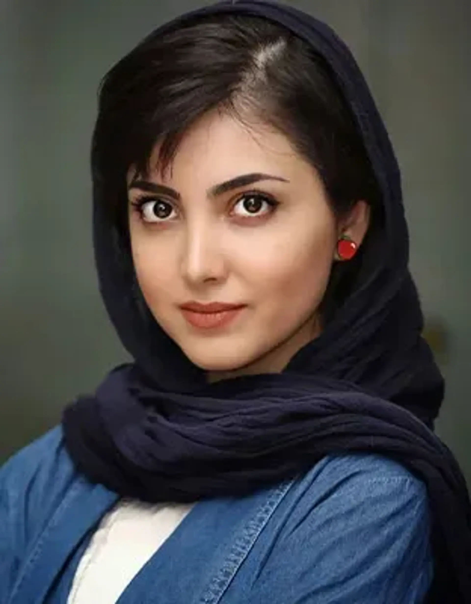 زیبا  کرمعلی