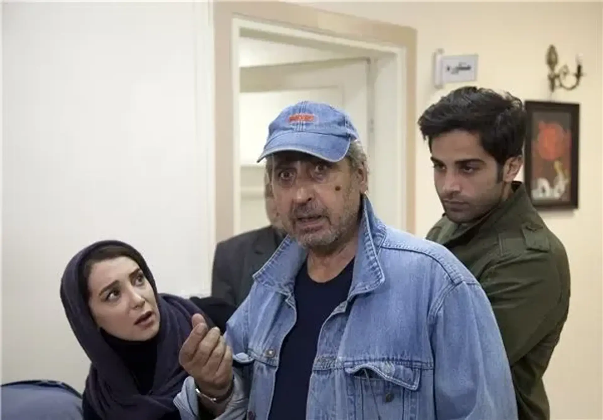 دانلود فیلم پشت دیوار سکوت