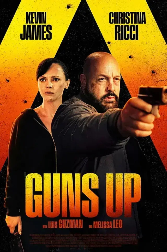 فیلم آماده شلیک (Guns Up) پوستر