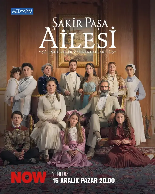 سریال خانواده شاکر پاشا (Portrait of a Scandalous Family) پوستر
