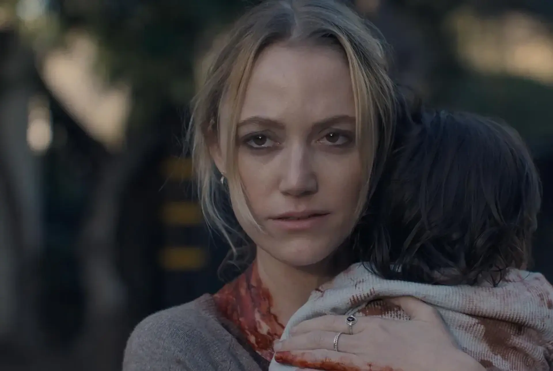 دانلود فیلم دستی که گهواره را تکان می دهد