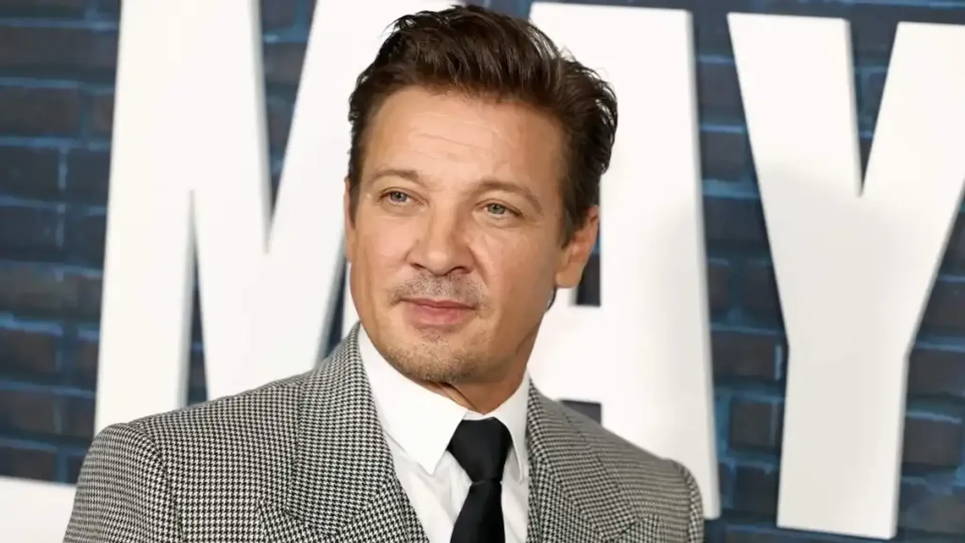 پاسخ آتشین جرمی رنر به اتهامات؛ وکیل رنر: «این‌ها دروغ‌های یک عاشق طردشده است» 