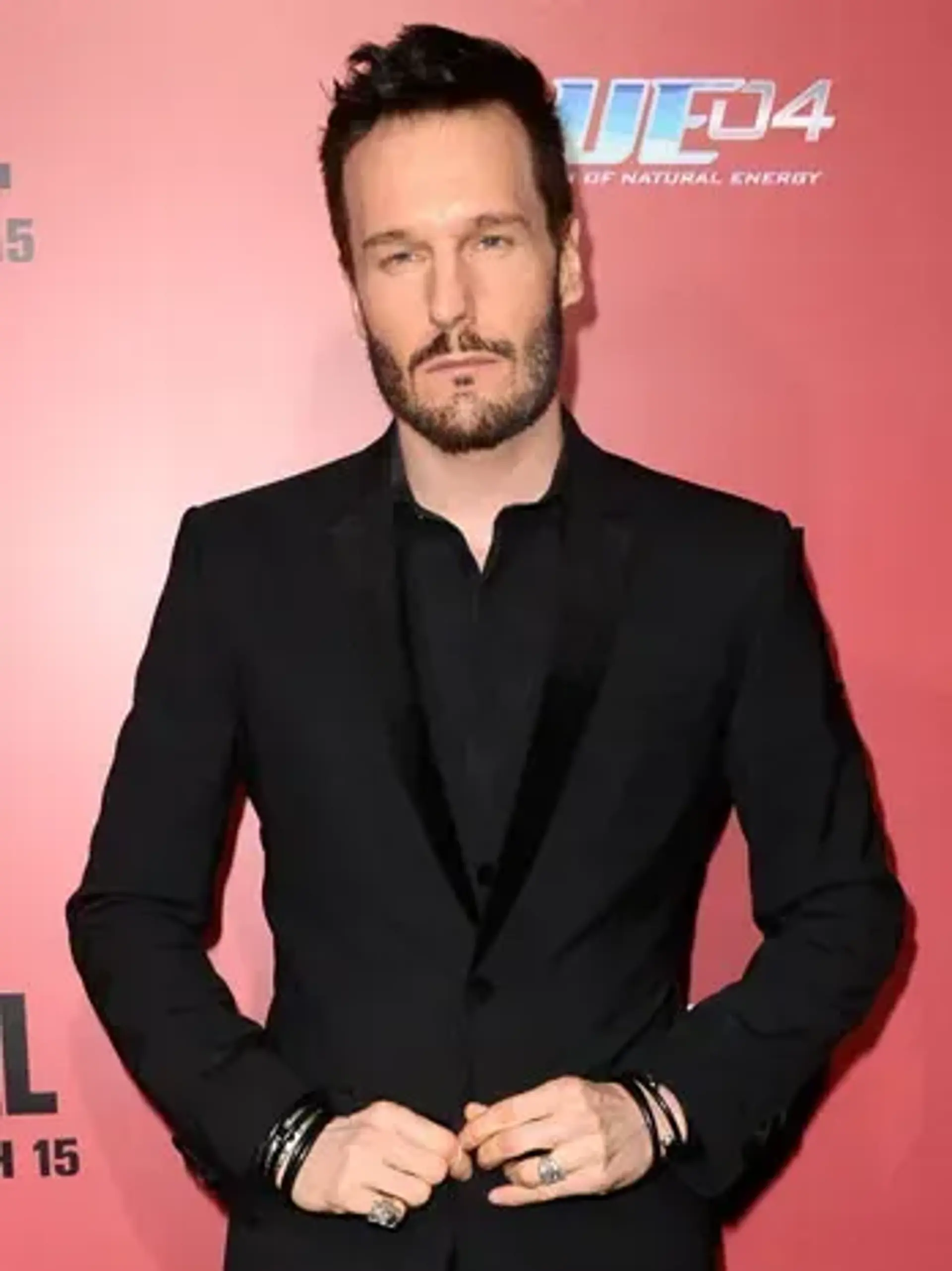 مایکل  اکلوند