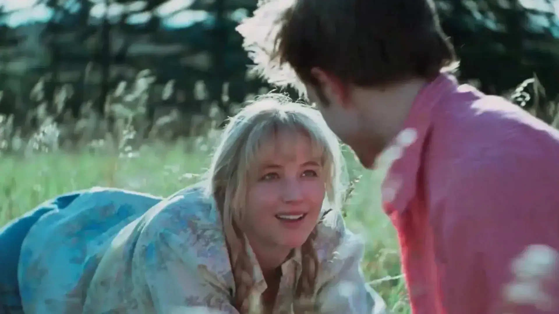 شکست تجاری با وجود نام‌های بزرگ: پرونده مالی «بمیر عشق من» در گیشه جهانی بسته شد 