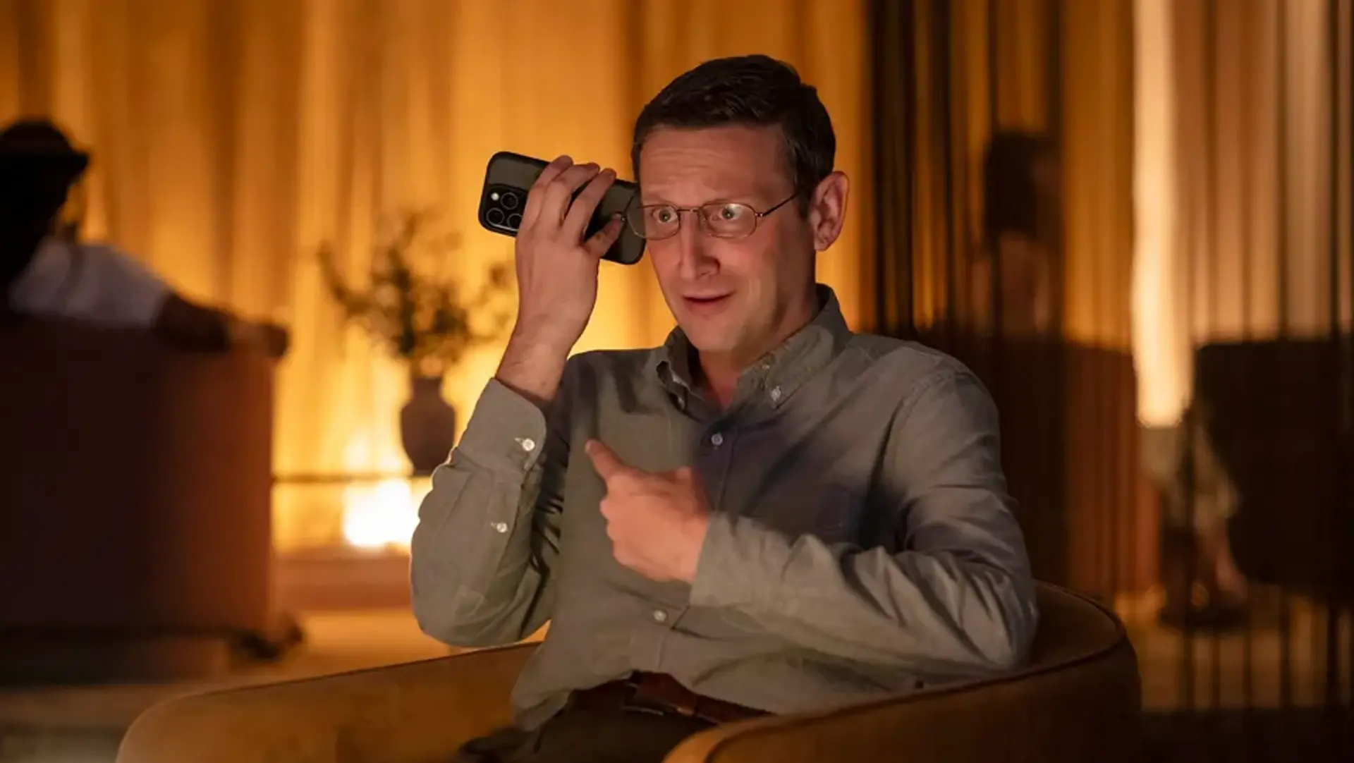 فراتر از امتیازات: معرفی دقیق ۱۰ سریالی که منتقدان در سال ۲۰۲۵ آن‌ها را ستایش کردند 