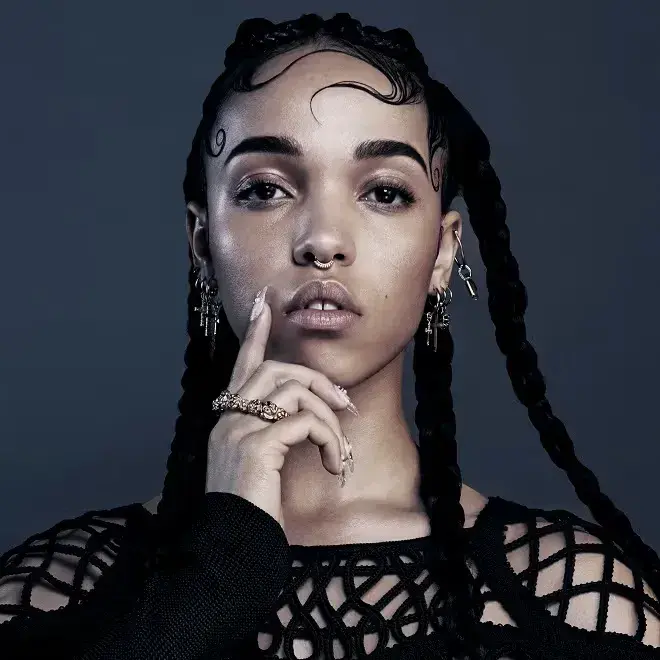 اف کی ای توئیگز