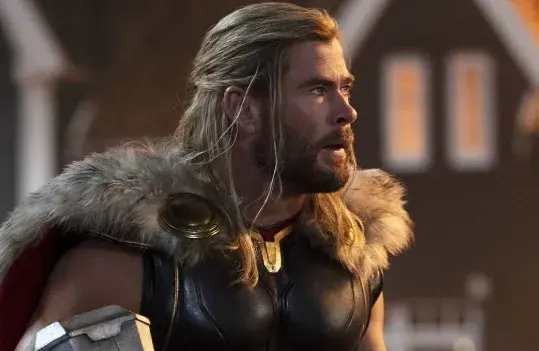 از رونمایی ماسک تا صندلی خالی: تاریخچه‌ی بازاریابی عجیب و فاجعه‌بار «انتقام‌جویان ۵» 