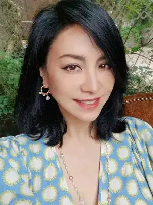 لیلی تین