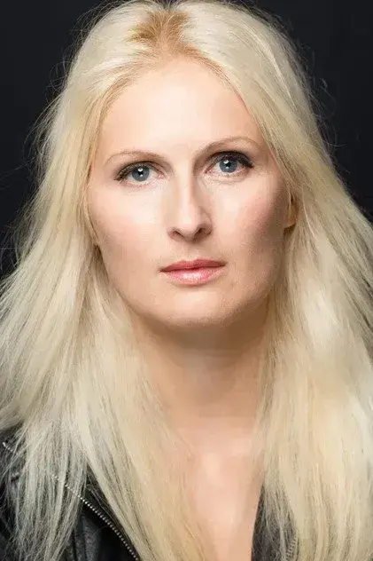 کریستل الینگ